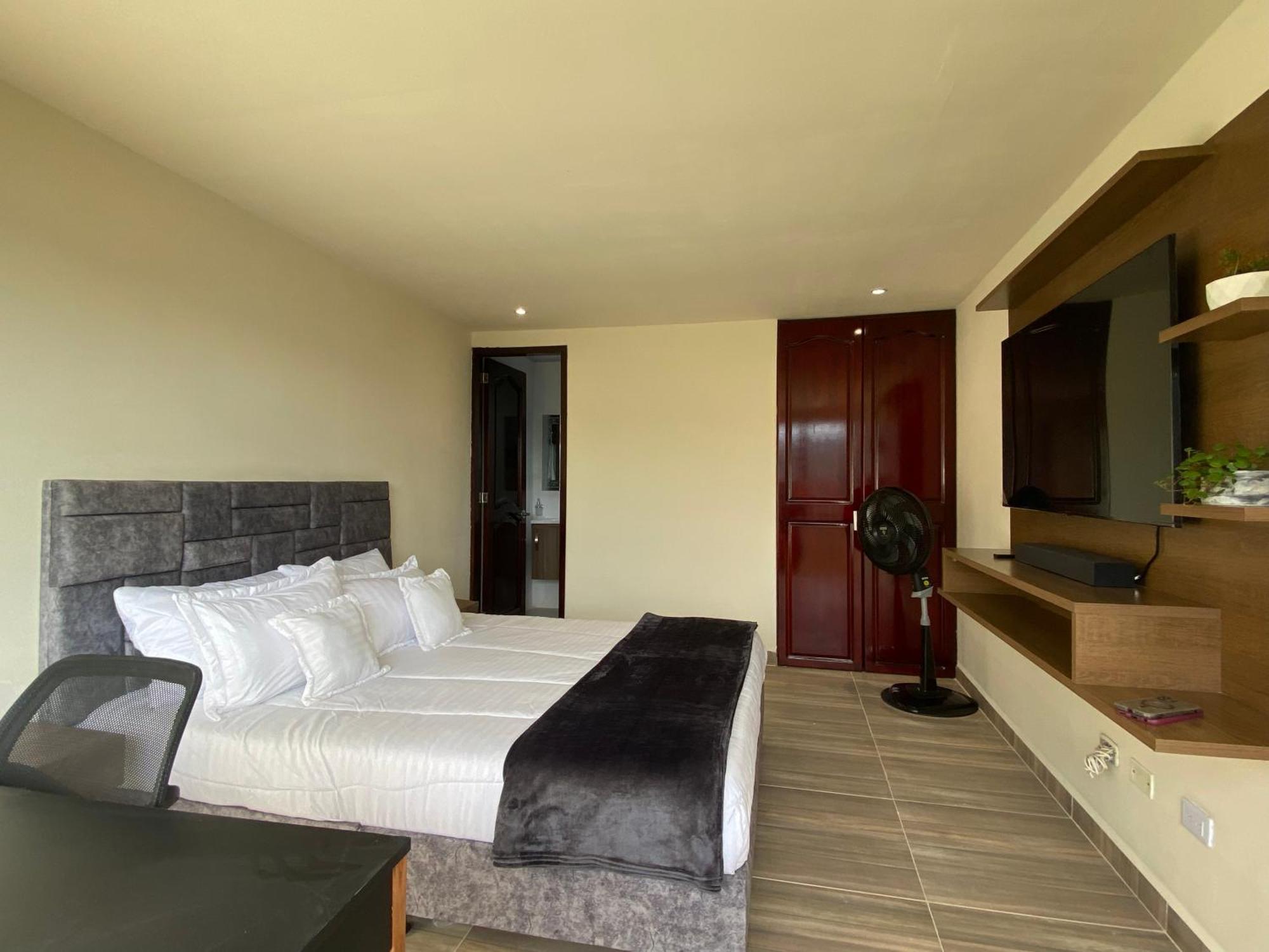 Loft Host Partner Cerca Al Aeropuerto,Expofuturo Y Ukumari Apartment Pereira Bagian luar foto